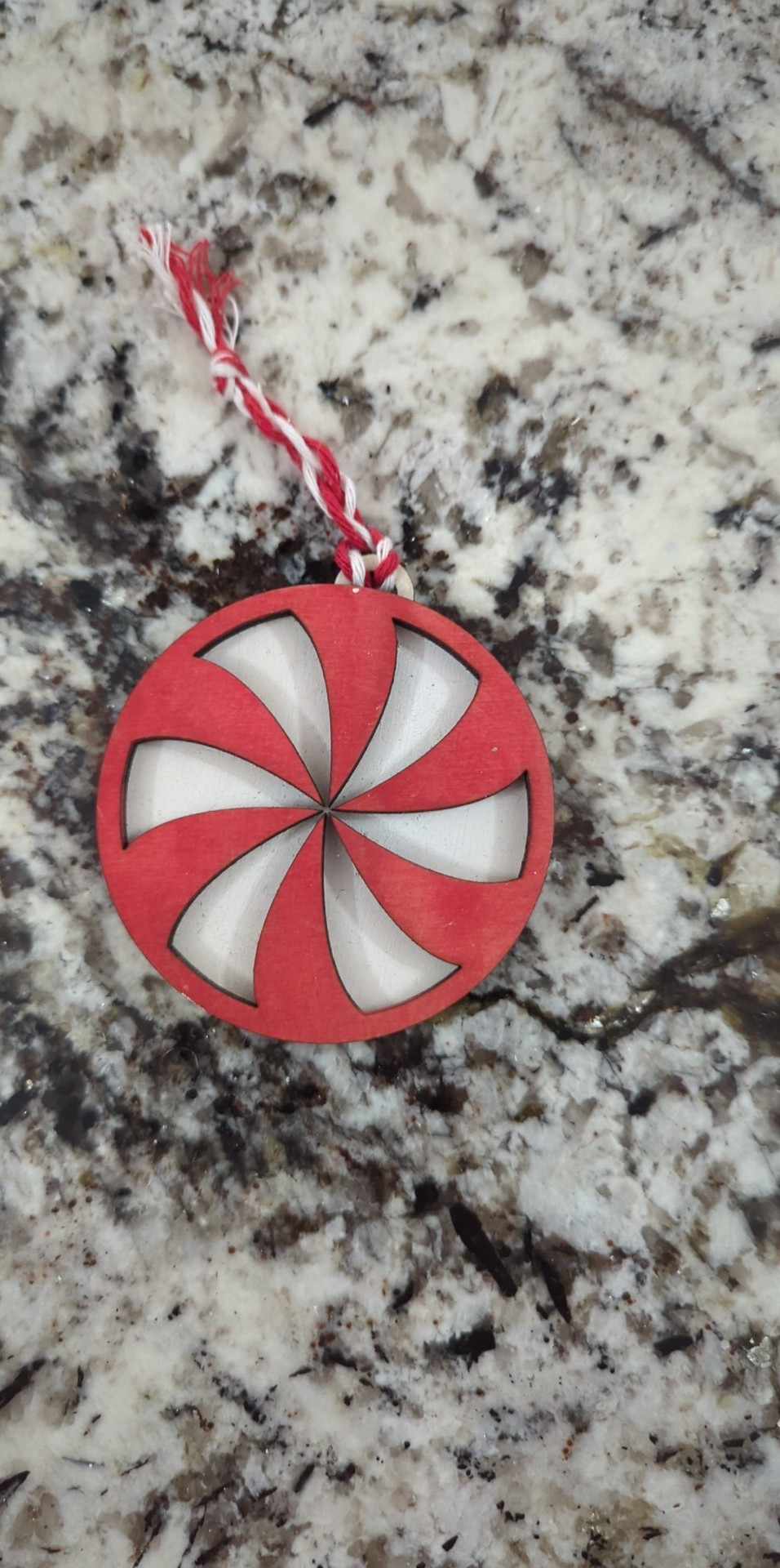 TW Wood Ornament Round