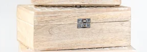 PD PDCR17 Medium Carved Latch Box