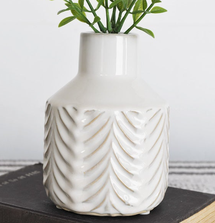 PD PD33325 5.7″ CERAMIC PATTERN VASE