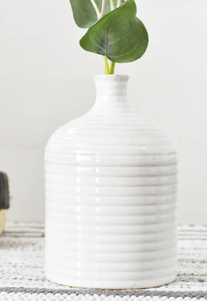 PD 6.75" WHITE CERAMIC VASE HXEF008