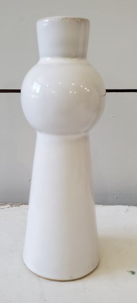 PD HXDC-047 Skinny White Vase