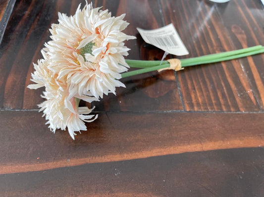 COL 18115 Peach Bundle Of 3 Flower Stems