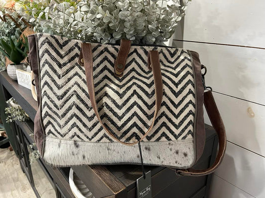 Myra S1296 Messenger Bag With Stripe Pattern 17" X 13"