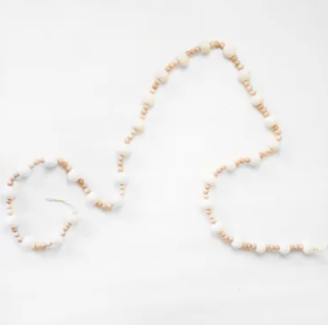 PD PDSE001 Wool & Wood Ivory Pom Pom Garland 72"